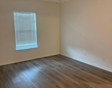 2800 Jeanetta Street - Photo Thumbnail 17
