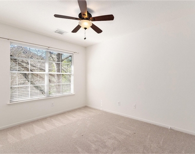 15 Larks Aire Place - Photo Thumbnail 14