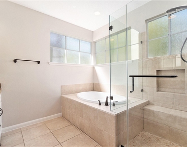 15 Larks Aire Place - Photo Thumbnail 8
