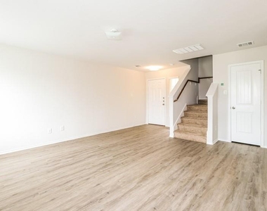 2856 Briggs Drive - Photo Thumbnail 7