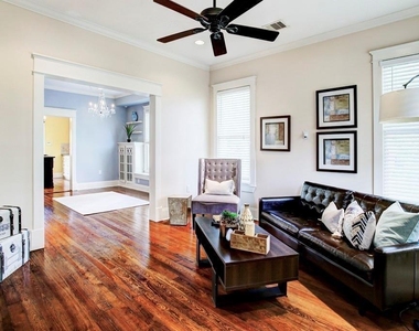 622 W 16th Street - Photo Thumbnail 2