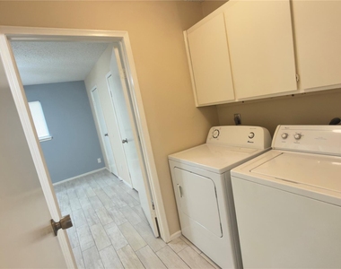 5034 Reno Drive - Photo Thumbnail 4