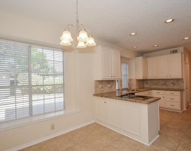 910 Chinni Court - Photo Thumbnail 11