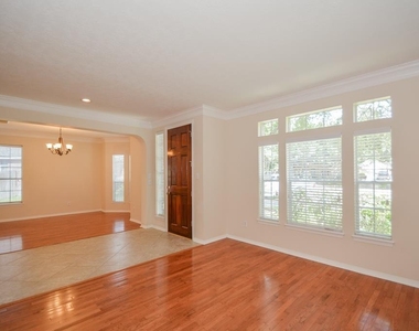 910 Chinni Court - Photo Thumbnail 5