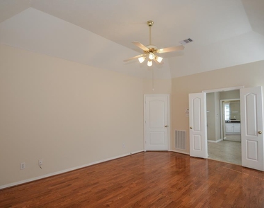 910 Chinni Court - Photo Thumbnail 15