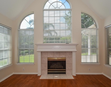 910 Chinni Court - Photo Thumbnail 8
