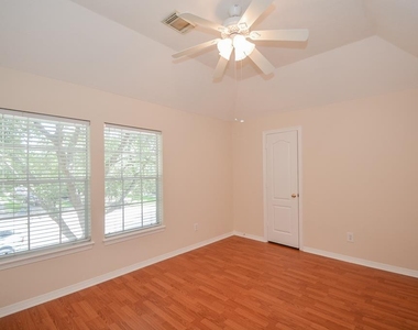 910 Chinni Court - Photo Thumbnail 24