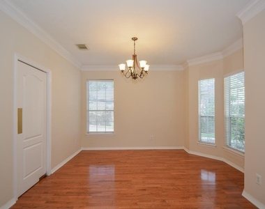 910 Chinni Court - Photo Thumbnail 3