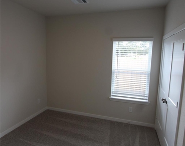 124 Rising Cedar Lane - Photo Thumbnail 16