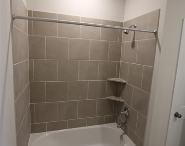 124 Rising Cedar Lane - Photo Thumbnail 14