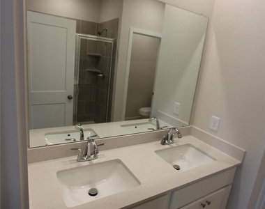 124 Rising Cedar Lane - Photo Thumbnail 13