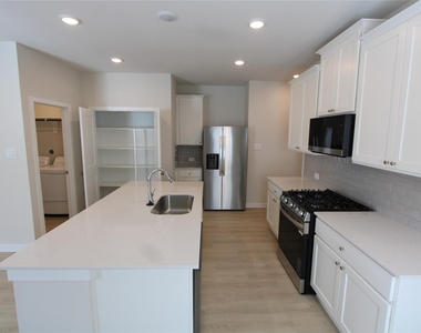 124 Rising Cedar Lane - Photo Thumbnail 4
