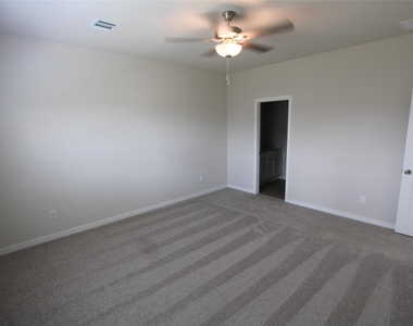 124 Rising Cedar Lane - Photo Thumbnail 17