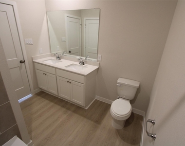 124 Rising Cedar Lane - Photo Thumbnail 20
