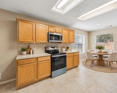 12030 Parkers Hideaway Drive - Photo Thumbnail 7