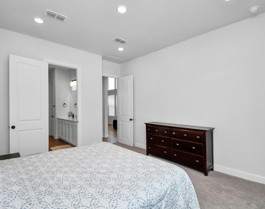 1538 Park Path Drive - Photo Thumbnail 14