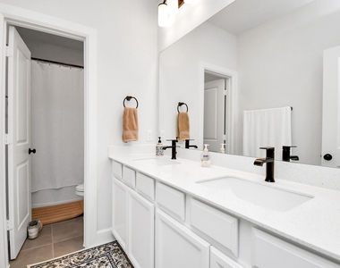 1538 Park Path Drive - Photo Thumbnail 32