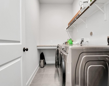 1538 Park Path Drive - Photo Thumbnail 20