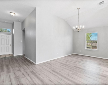 12546 Ridgecrest Drive - Photo Thumbnail 9