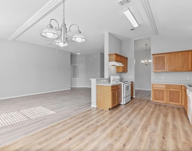12546 Ridgecrest Drive - Photo Thumbnail 16