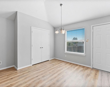 12546 Ridgecrest Drive - Photo Thumbnail 15