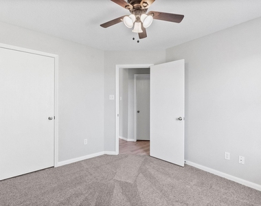 12546 Ridgecrest Drive - Photo Thumbnail 7
