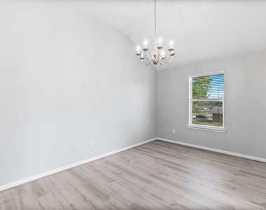 12546 Ridgecrest Drive - Photo Thumbnail 10