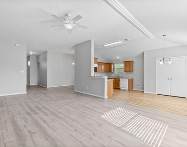 12546 Ridgecrest Drive - Photo Thumbnail 13