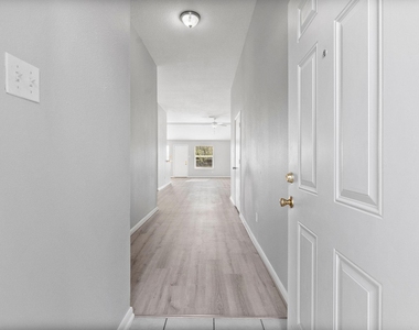 12546 Ridgecrest Drive - Photo Thumbnail 3