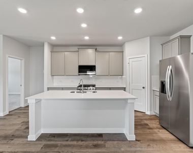 7762 Bergamot Circle - Photo Thumbnail 11