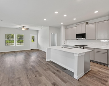 7762 Bergamot Circle - Photo Thumbnail 10