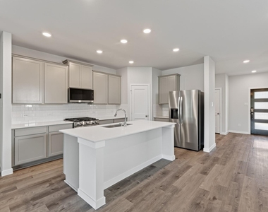 7762 Bergamot Circle - Photo Thumbnail 12