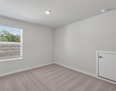 7762 Bergamot Circle - Photo Thumbnail 35