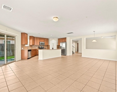 12410 Skyview Star Court - Photo Thumbnail 6