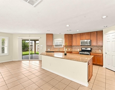 12410 Skyview Star Court - Photo Thumbnail 8