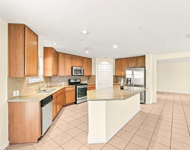 12410 Skyview Star Court - Photo Thumbnail 9