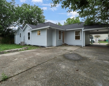 1606 W Humble Street - Photo Thumbnail 9
