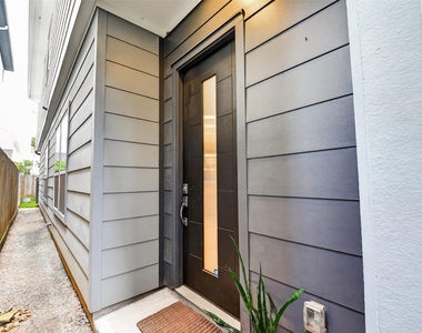1618 Ruthven Street - Photo Thumbnail 3