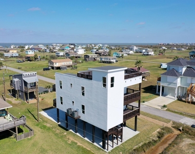 4026 5th Street - Photo Thumbnail 6