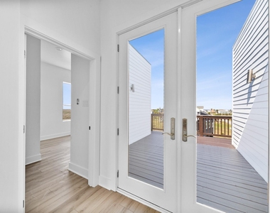 4026 5th Street - Photo Thumbnail 13