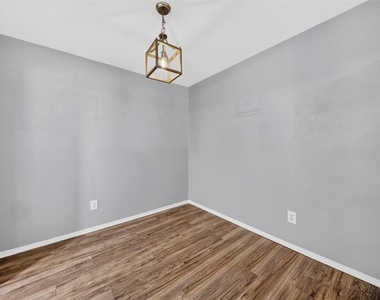 9009 Richmond Avenue - Photo Thumbnail 2