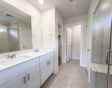 5549 Madden Lane - Photo Thumbnail 4
