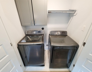 1123 Paige Street - Photo Thumbnail 45