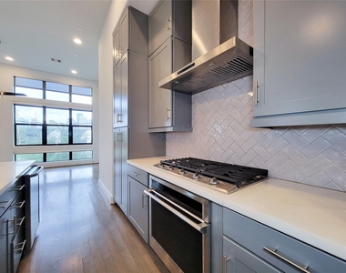 1123 Paige Street - Photo Thumbnail 11