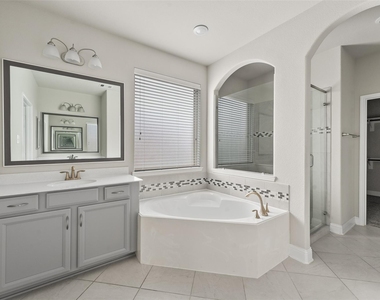 190 Bloomhill Place - Photo Thumbnail 7