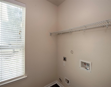 106 Easton Glen Lane - Photo Thumbnail 22