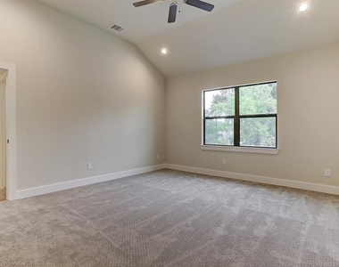 9419 Benbow Park Lane - Photo Thumbnail 3