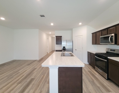 23651 Silver Concord Drive - Photo Thumbnail 8