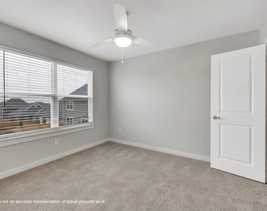 10100 Conover Commons Circle - Photo Thumbnail 17