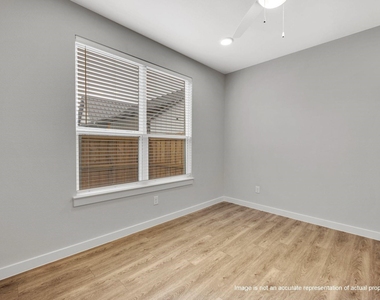 10100 Conover Commons Circle - Photo Thumbnail 9